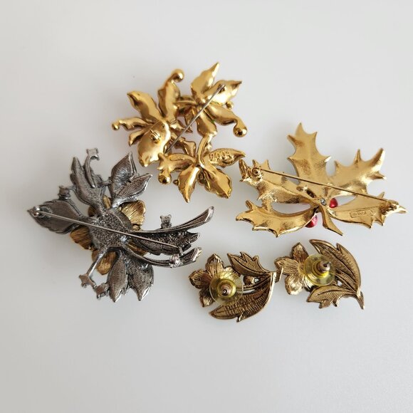 LOT OF VINTAGE CHRISTMAS BROOCHES: BUTLER, D'ORLAN AND UNSIGNED AVON SET - Picture 2 of 10